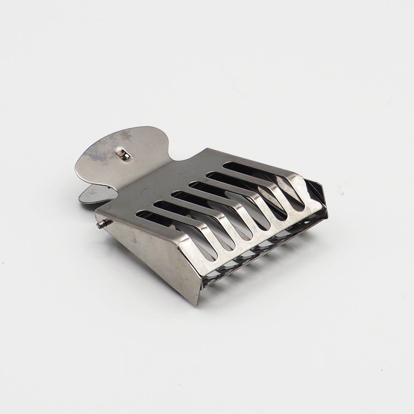 Metal queen clamp