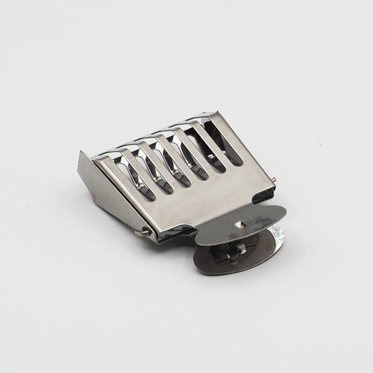 Metal queen clamp